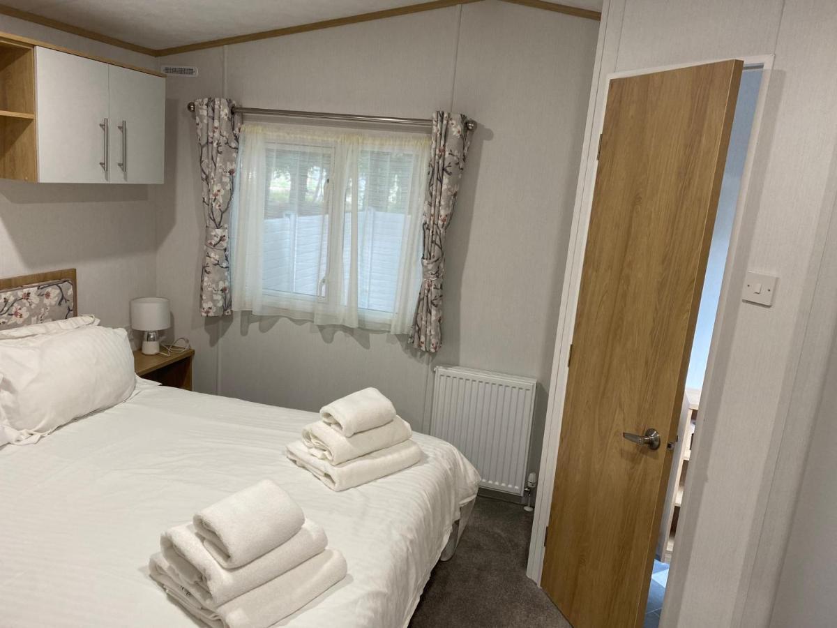 16 Leaf Lane Country Retreat Villa Newton on the Moor Bagian luar foto